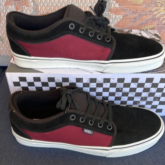 Vans WMNS Skate Chukka Low 
Port/Black
VN0A4BX402Y
Sneakers - athletic shoes - Picture 3 of 16